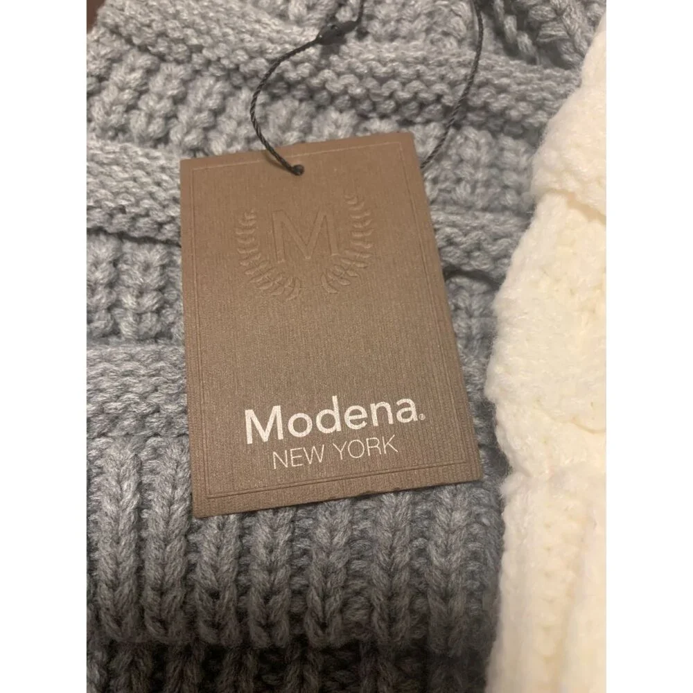 NWT Modena New York‎ Benie and Cream Benie Knit